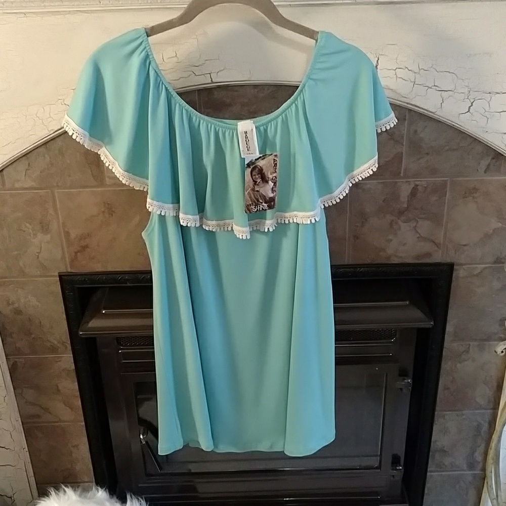 RRouge Mint green top